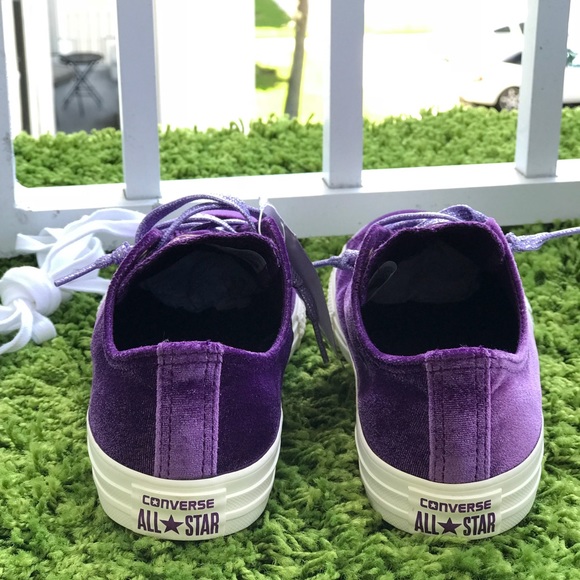 NWT Converse Ctas OX Night Purple Gold Velvet Y/W - Picture 3 of 5
